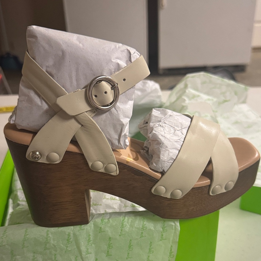 NIB Sam Edelman Cream Platform Sandals